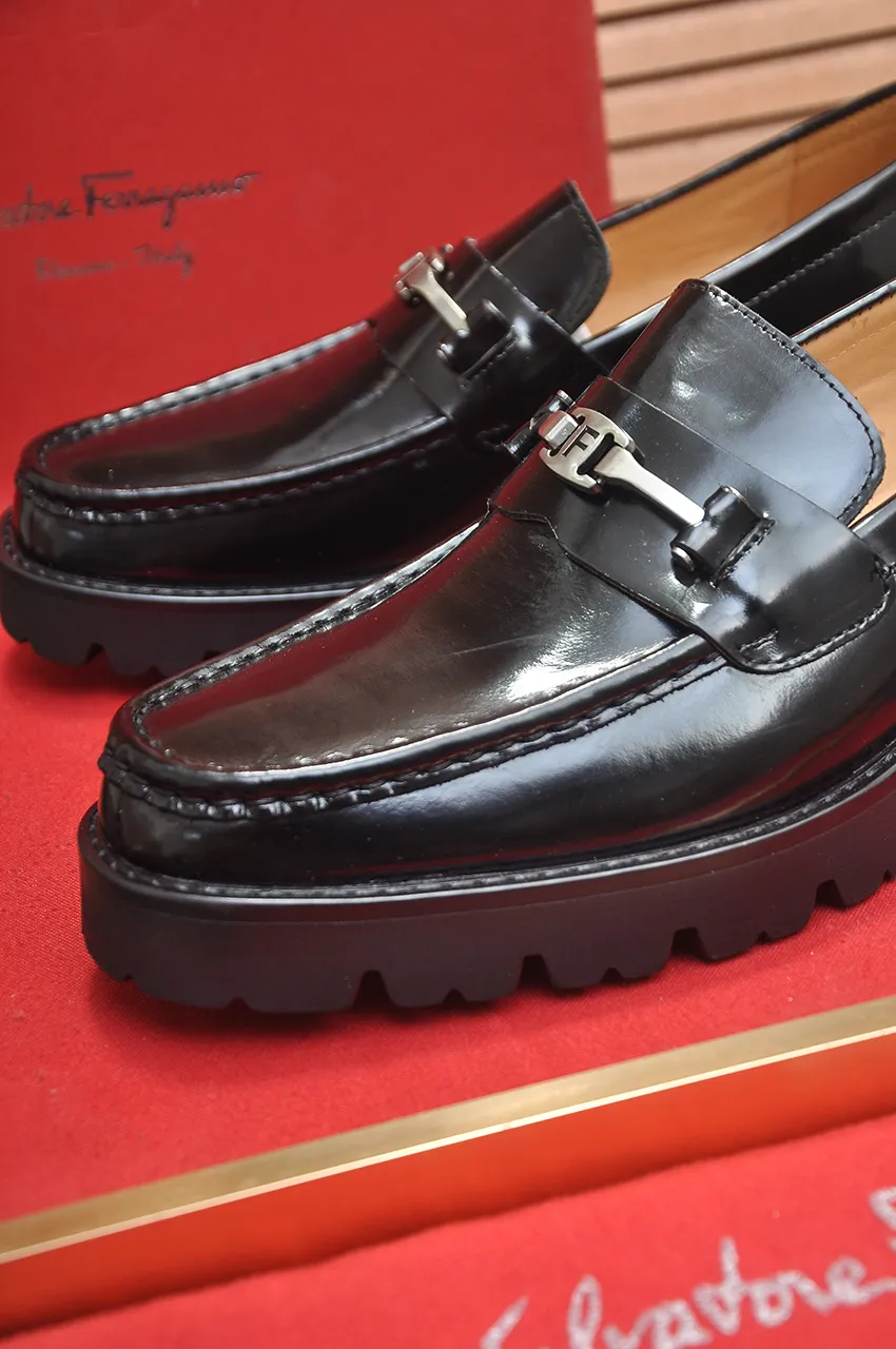 Men's shoes 💰500💶[Ferragamo/Ferragamo] The latest model in the counter. Original imported high-quality cowhide with open edges + imported 🐂 water-dyed cowhide lining + original luxury metal buckle + original combined outsole. Comparison without pressure 38--45 (45 is custom-made and cannot be returned or exchanged)